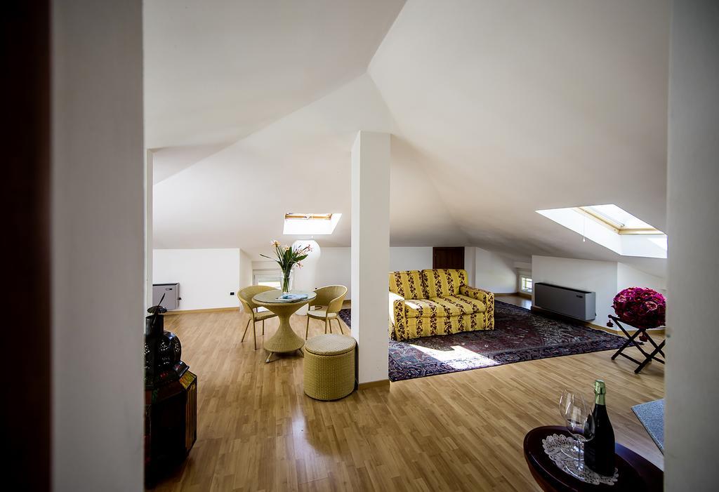 Hotel San Gerolamo Vercurago Ngoại thất bức ảnh