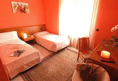 Hotel San Gerolamo Vercurago Ngoại thất bức ảnh